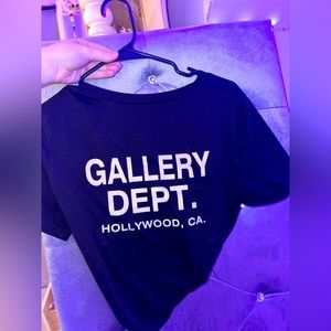 HOT! Gallery dept. cut belly shirt